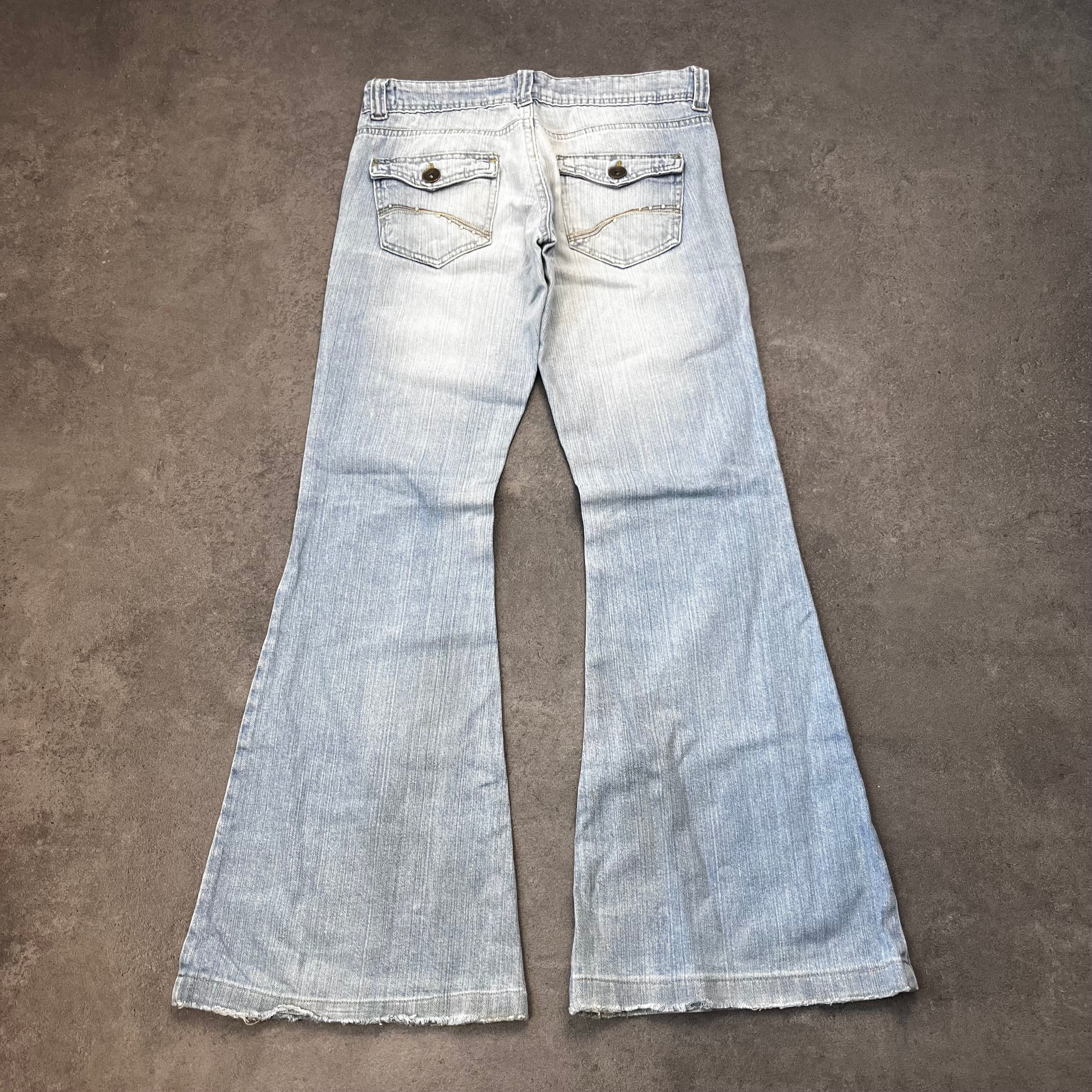 Vintage Y2K Flare Jeans Damen Hellblau Washed mit Stickerei – S